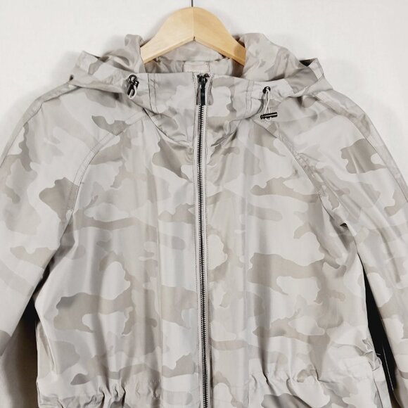 Chico's NWT  Rain/Weather Jacket, Beige/Gray/Multi Camo, Size 1 U.S. 8/10 - Picture 6 of 16